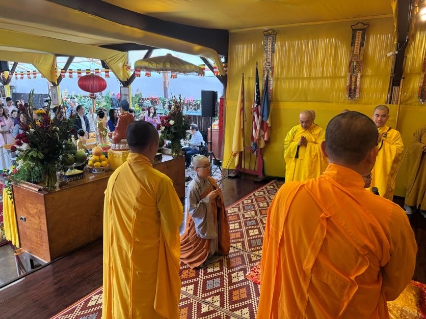 Celebrating Buddha's Birthday Photo 5